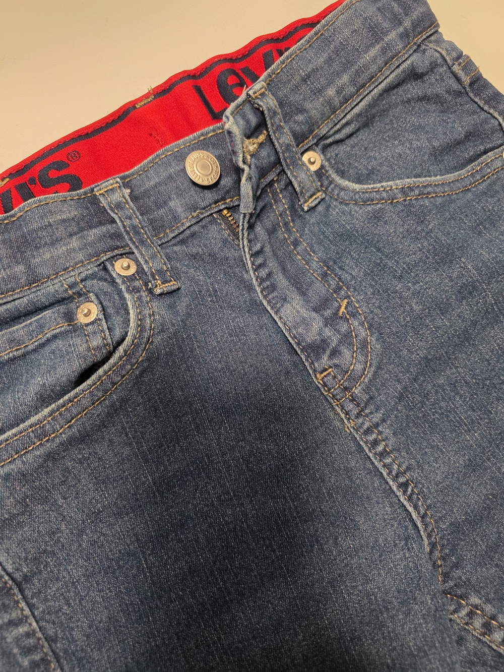Levi's Boys Size 10 Dark Blue Denim Knee-Length Shorts - Picture 3 of 6